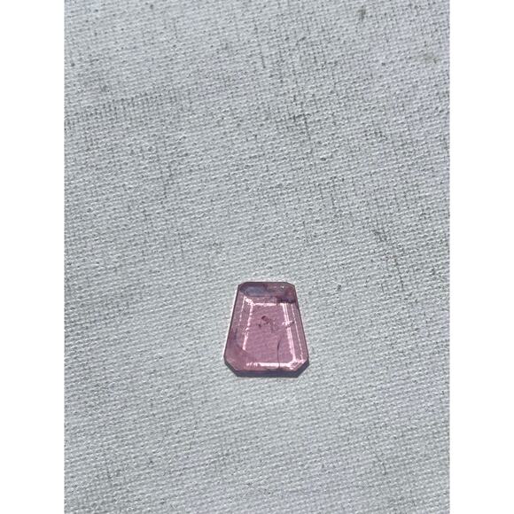 7.5 ct Himalaya Mine Pink Tourmaline - Custom Cut Shield - Picture 6 of 11